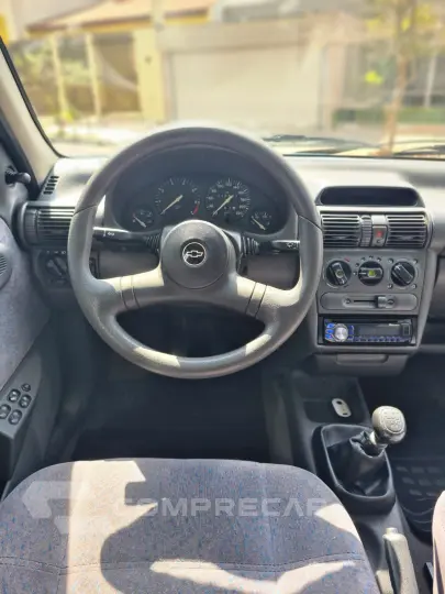 CORSA 1.6 MPFI GLS Sedan 8V