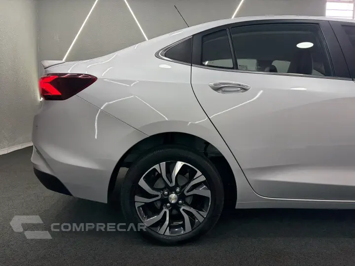 ONIX 1.0 Turbo Plus Premier