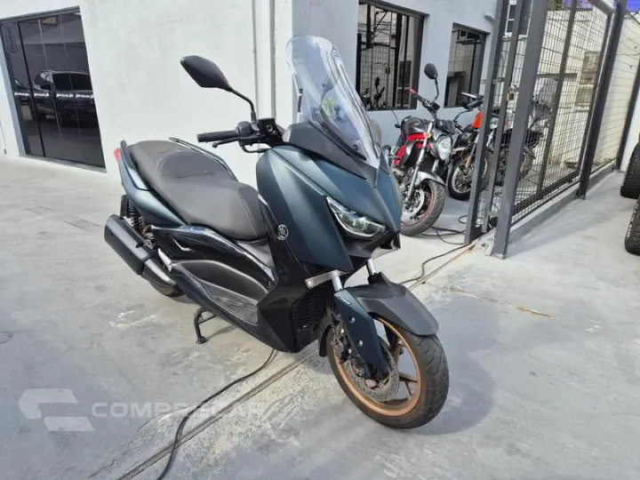 XMAX