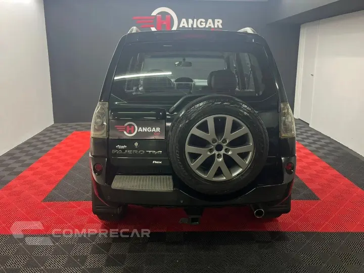 PAJERO TR4 2.0 4X2 16V 140CV FLEX 4P AUTOMÁTICO