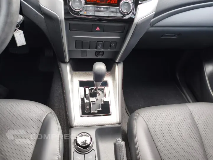 L200 TRITON 2.4 16V Turbo Sport HPE CD 4X4