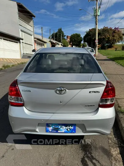 Etios 1.5 Platinum Automático