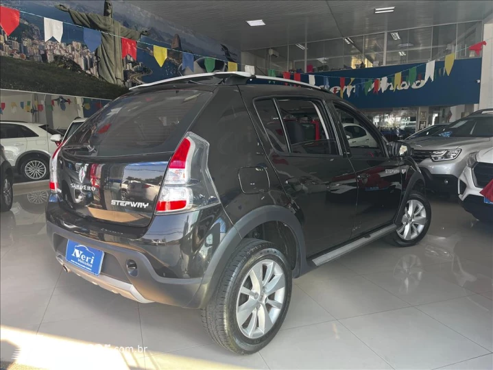 SANDERO 1.6 STEPWAY 16V FLEX 4P AUTOMÁTICO