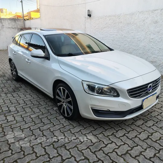 V60 2.0 T4 Momentum