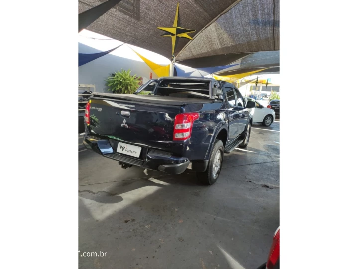L200 TRITON 2.4 16V TURBO DIESEL SPORT HPE TOP CD 4P 4X4 AUT