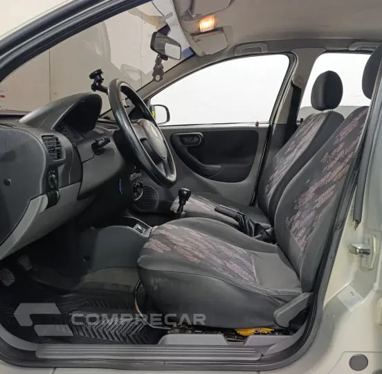 CORSA 1.8 MPFI Sedan 8V