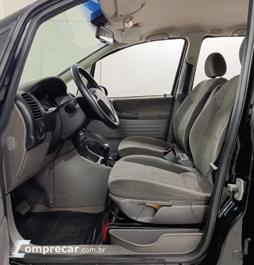 ZAFIRA 2.0 MPFI Elegance 8V