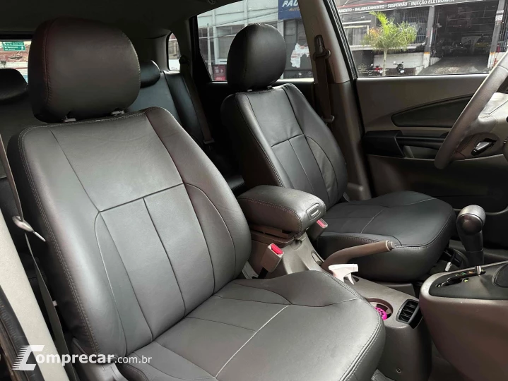 TUCSON 2.0 MPFI GLS 16V 143CV 2WD GASOLINA 4P AUTOMÁTICO