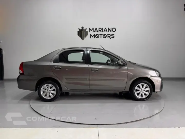ETIOS 1.5 X PLUS SEDAN 16V FLEX 4P AUTOMÁTICO