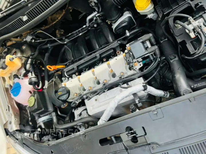 POLO 1.6 MI 8V