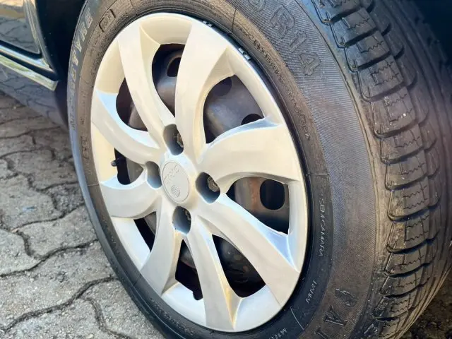 SIENA - 1.0 MPI EL 8V 4P MANUAL