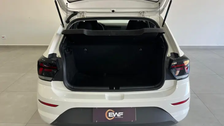 Polo Track 1.0 Flex 12V 5p