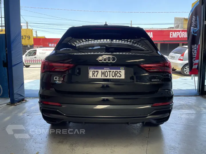 Q3 2.0 40 TFSI GASOLINA PERFORMANCE BLACK QUATTRO TIPTRONIC
