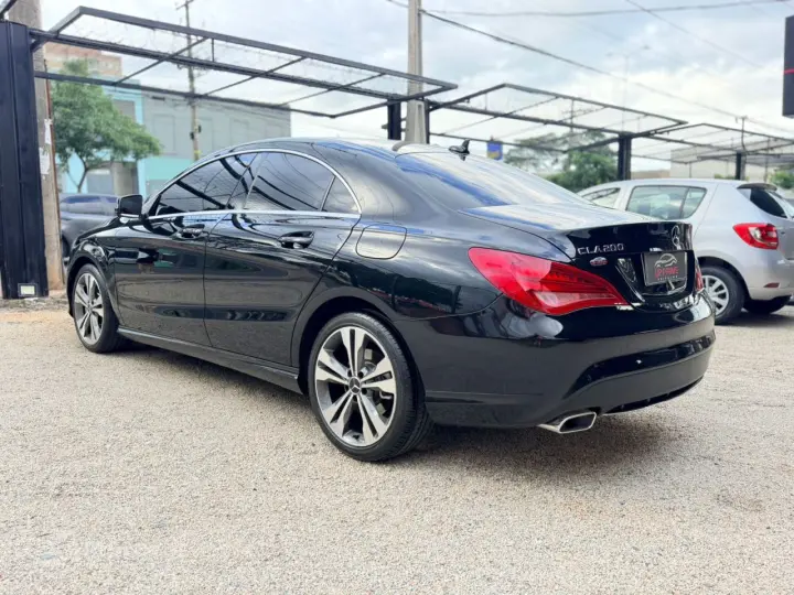 CLA 200 1.6 16V 4P VISION AUTOMÁTICO
