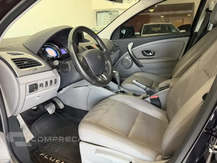 RENAULT FLUENCE Sedan Privilège 2.0 16V FLEX Aut