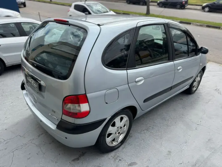 Scénic RXE/ Privilège 2.0 16V 5p Mec.