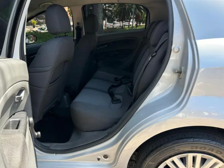 Punto ESSENCE 1.6 Flex 16V 5p