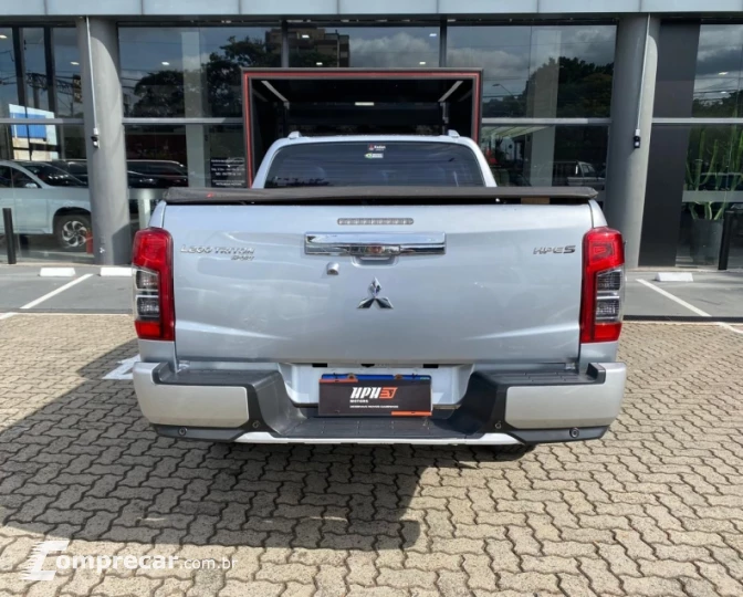 L200 TRITON 2.4 16V Turbo Sport Hpe-s CD 4X4