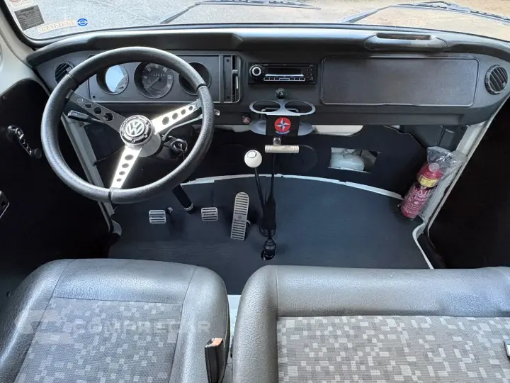 KOMBI 1.6 MI STD Lotação 8V