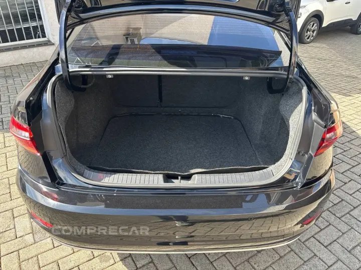 JETTA Comfort. 250 TSI 1.4 Flex 16v Aut.