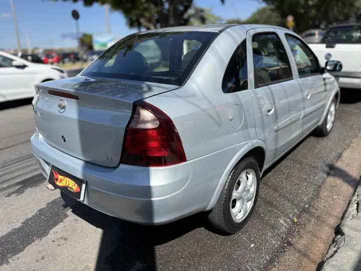 CORSA 1.4 MPFI Premium Sedan 8V
