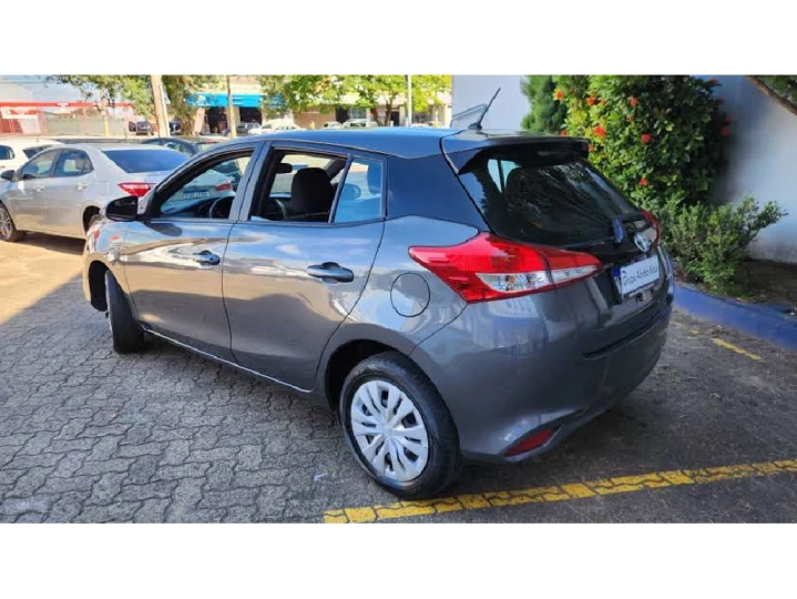 YARIS 1.3 16V FLEX XL LIVE MULTIDRIVE