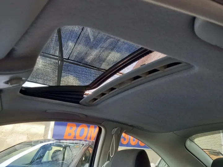 New Beetle 2.0 Mi 8V Gasolina 2P Automático