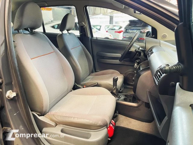 FOX - 1.6 MI 8V 4P MANUAL