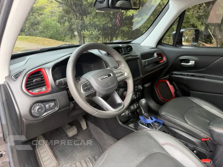 RENEGADE 1.3 T270 Turbo Trailhawk 4X4