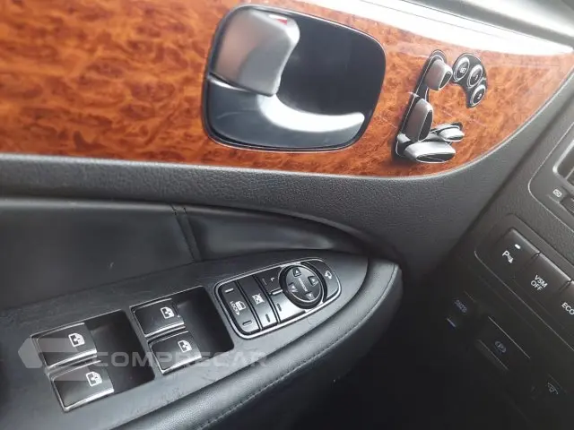 EQUUS - 4.6 V8 SEDAN 4P AUTOMÁTICO