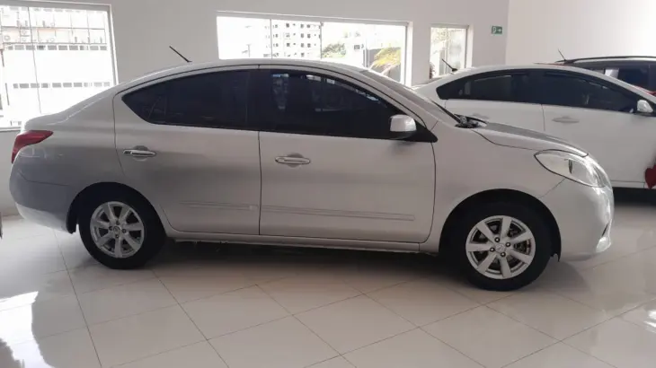 Versa Sedan 1.6 16V 4P FLEX SL