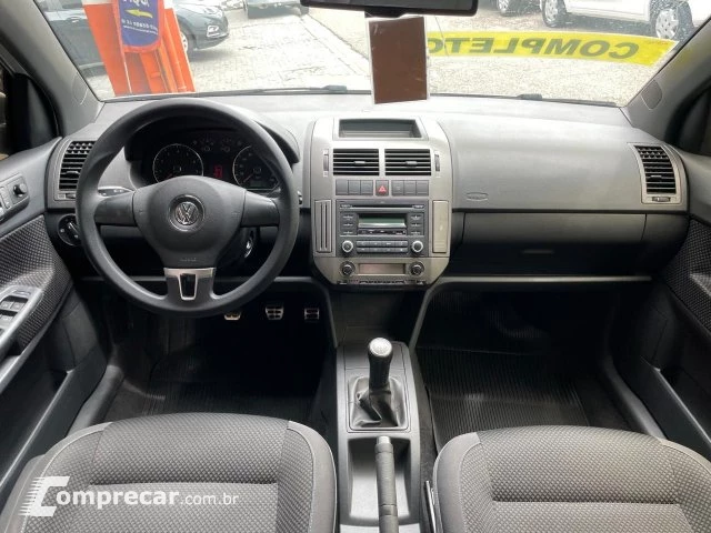 POLO - 1.6 MI SPORTLINE 8V 4P MANUAL