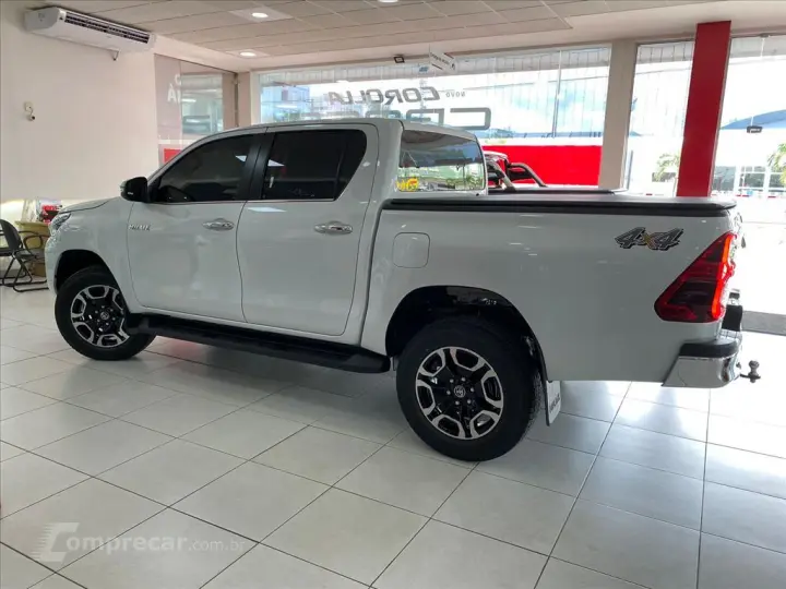 HILUX 2.8 D-4D TURBO DIESEL CD SRX 4X4 AUTOMÁTICO