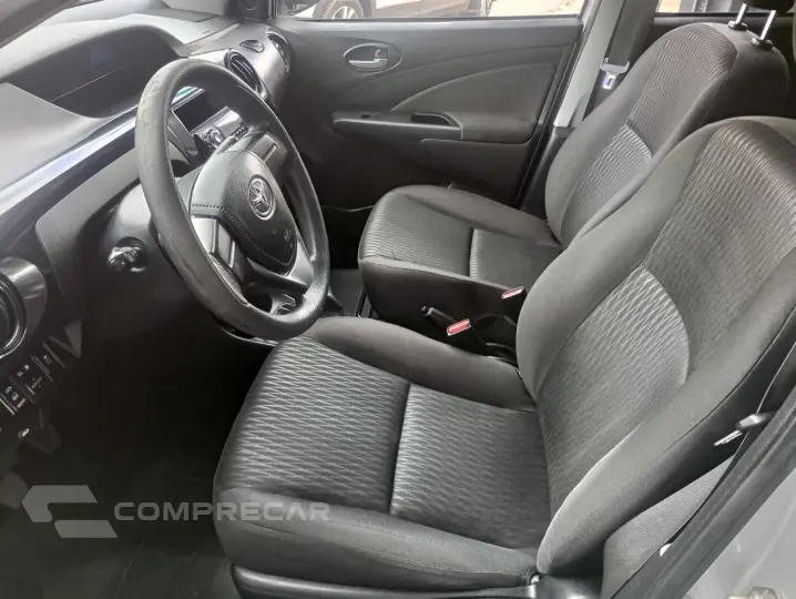 ETIOS 1.5 X Sedan 16V