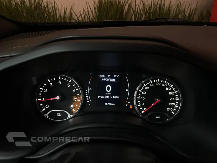 RENEGADE 1.8 16V FLEX LONGITUDE 4P AUTOMÁTICO