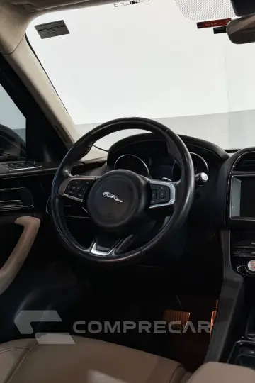 F-PACE 2.0 16V Turbo Prestige AWD