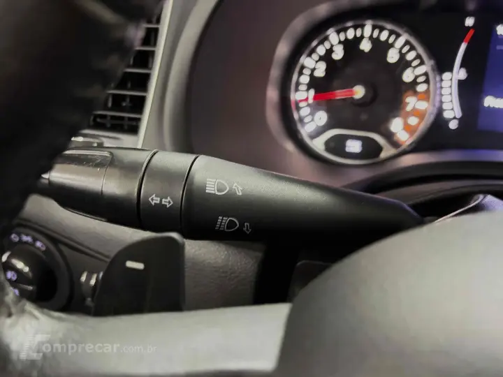 RENEGADE 1.8 16V FLEX LONGITUDE 4P AUTOMÁTICO