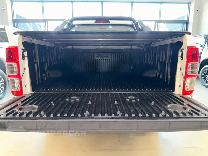 L200 triton HPE