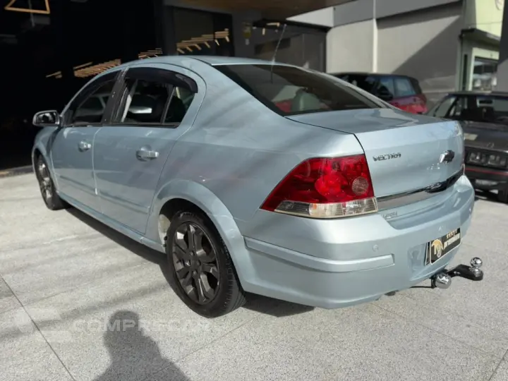 VECTRA 2.0 MPFI ELEGANCE 8V FLEX 4P MANUAL