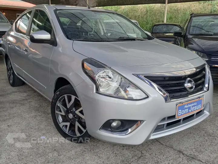 Versa 1.6 16V Flexstart Unique 4P Xtronic