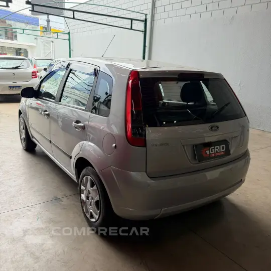 FIESTA 1.6 MPI Class Hatch 8V