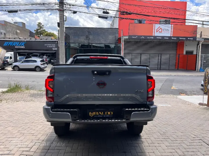 Frontier PRO4X CD 4x4 2.3 Bi-TB Die. Aut