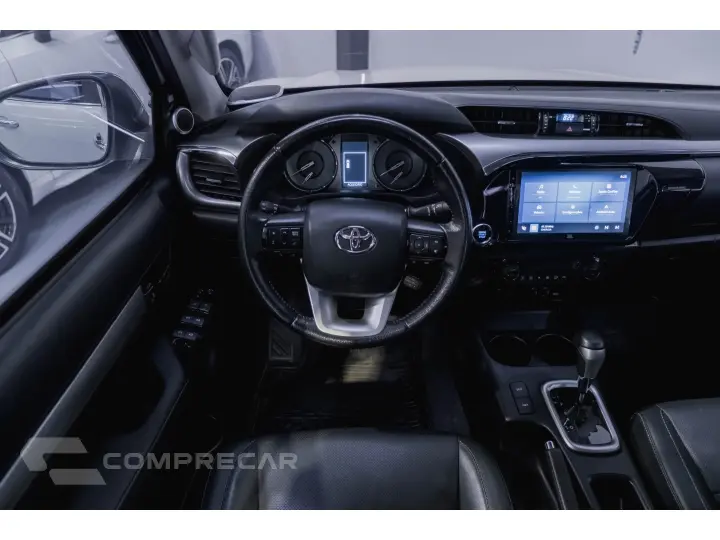 HILUX 2.8 D-4D TURBO DIESEL CD SRX 4X4 AUTOMÁTICO