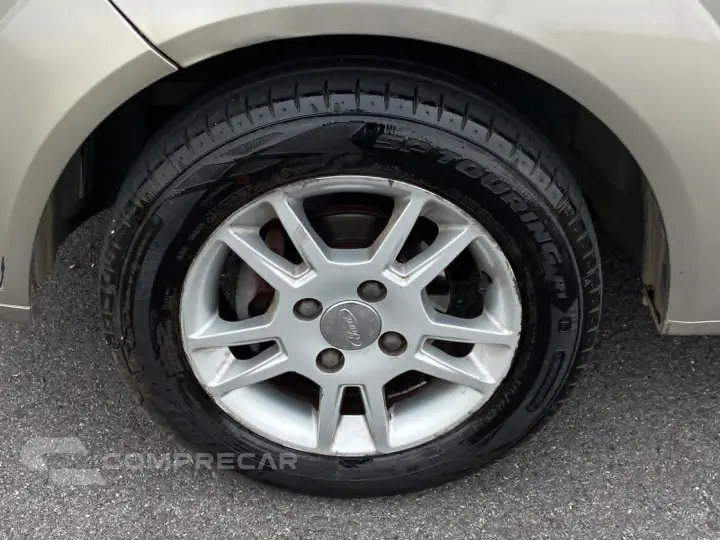 FIESTA 1.6 SE Sedan 16V