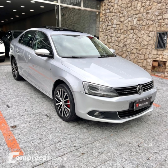 JETTA 2.0 TSI Highline 211cv