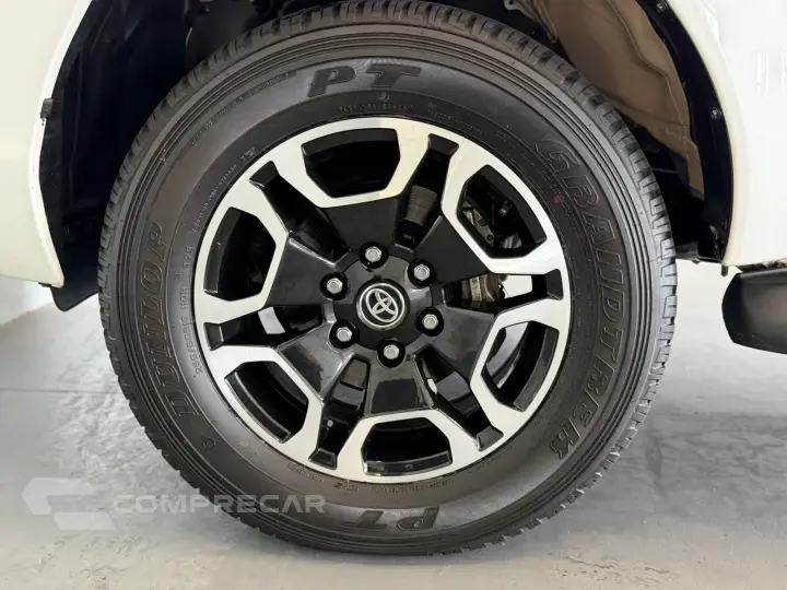 HILUX 2.8 D-4D TURBO DIESEL CD SRX 4X4 AUTOMÁTICO