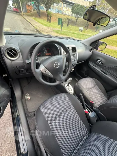 Nissan March 1.6 SV automático