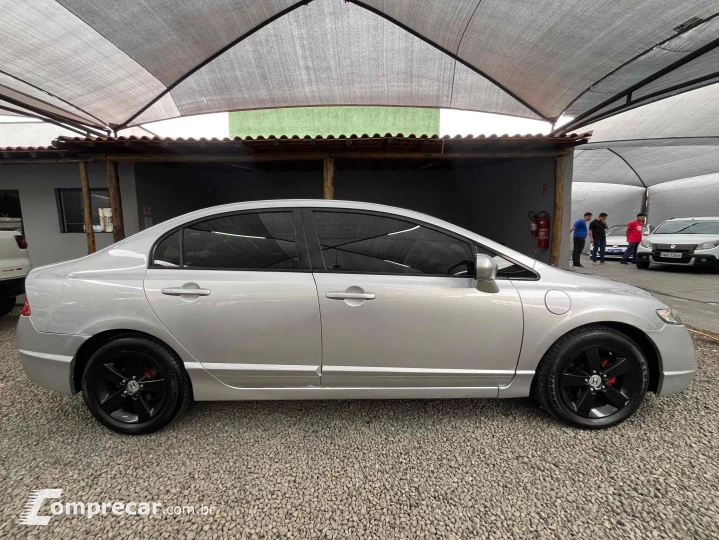 CIVIC 1.8 LXS 16V GASOLINA 4P AUTOMÁTICO