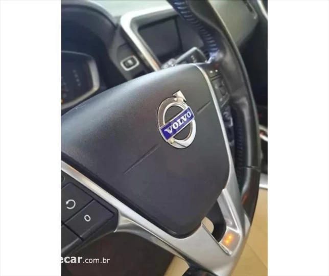 XC60 2.0 T5 KINETIC GASOLINA 4P AUTOMÁTICO