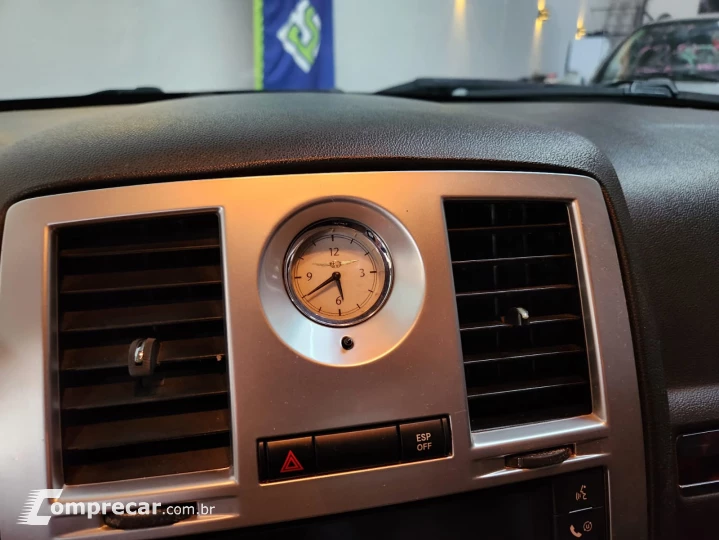 300C V6